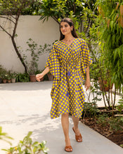 Load image into Gallery viewer, Chequer Hand Block Printed Cotton Midi Kaftan
