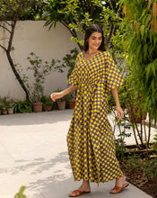 Load image into Gallery viewer, Chequer Hand Block Printed Cotton Kaftan - Full Length
