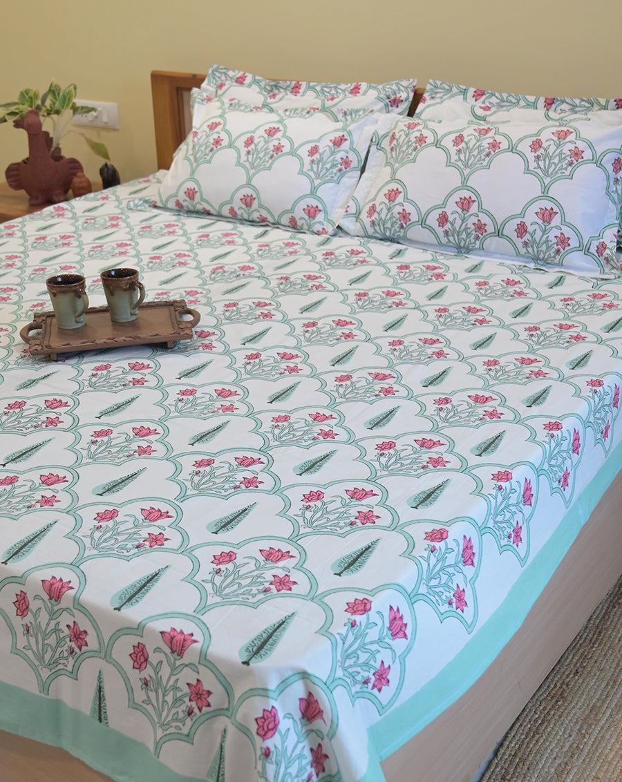 Chinaar Gul Premium Cotton Double Bedsheet with 4 Pillows