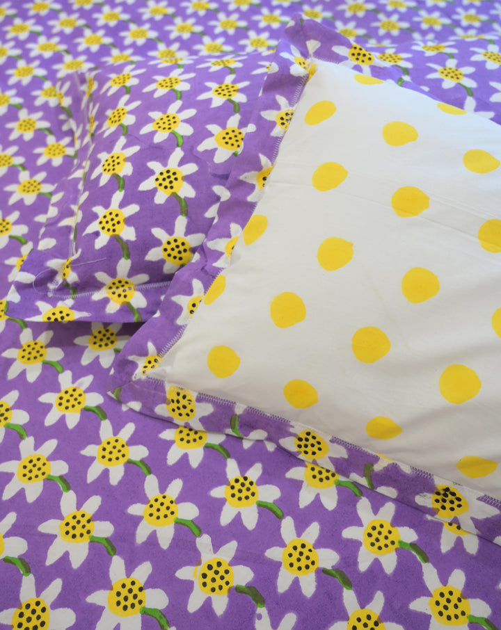 Daffodil Premium Cotton King Bedsheet with 2 Pillows