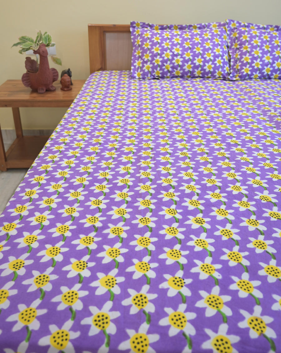 Daffodil Premium Cotton King Bedsheet with 2 Pillows