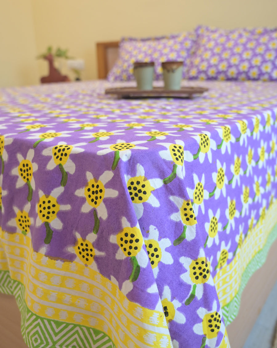 Daffodil Premium Cotton King Bedsheet with 2 Pillows