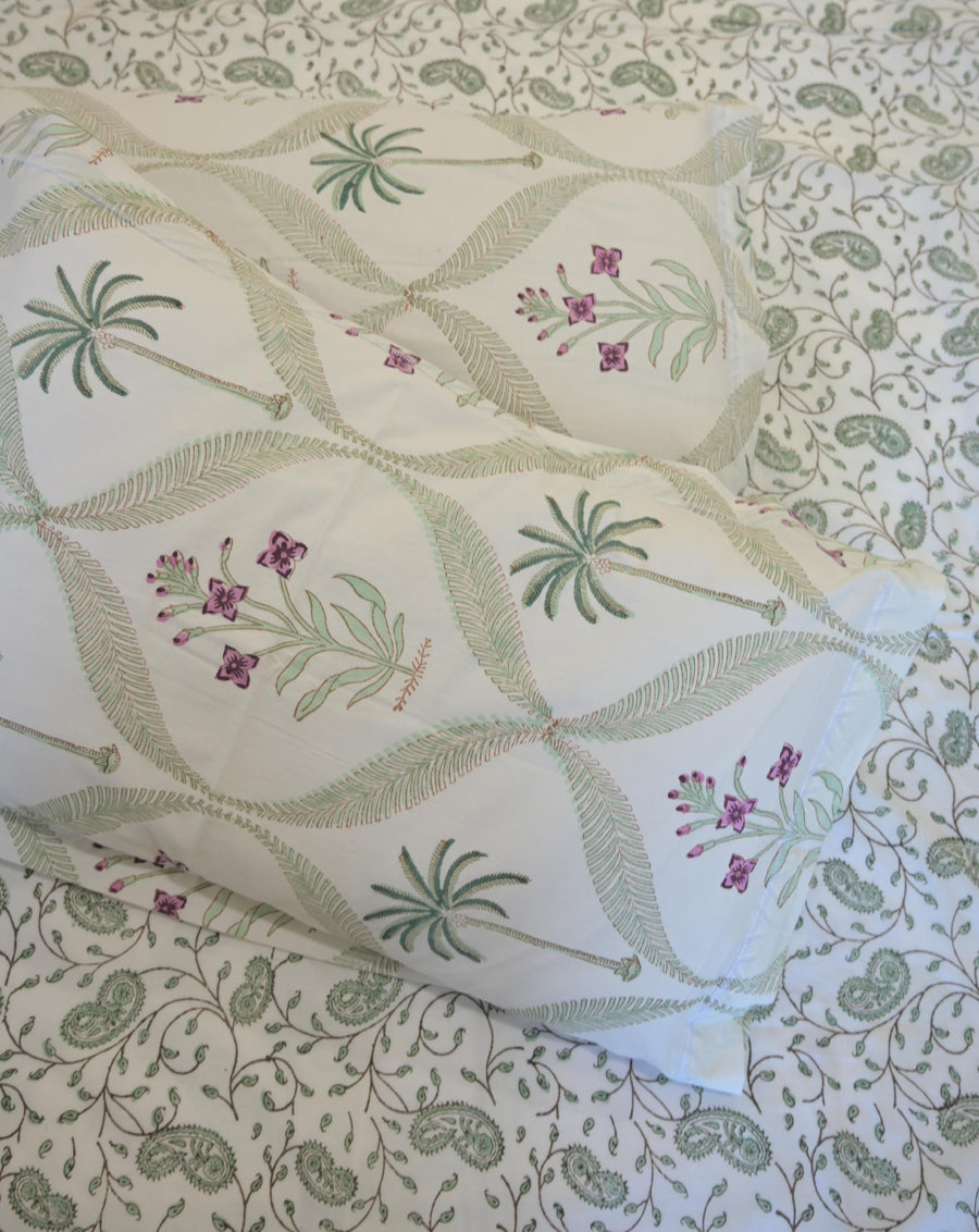 Gulmohar Premium Cotton Double Bedsheet with 4 Pillow Covers