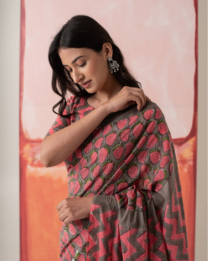 Nutan’s Strawberry Mul Cotton Saree