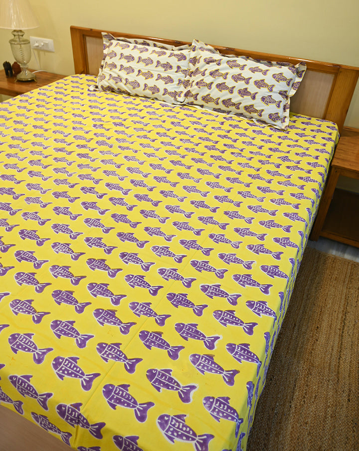 O'Fish Premium Cotton King Bedsheet with 2 Pillow Covers