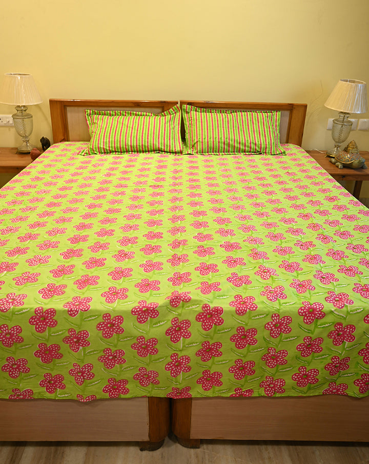Poppy Premium Cotton King Bedsheet with 2 Pillow Covers