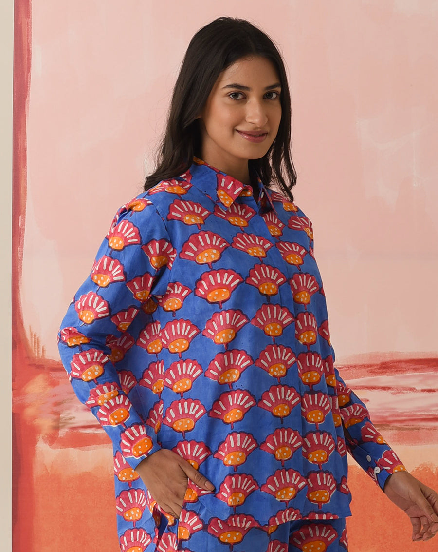 Seashells Oversized Women's Shirt
