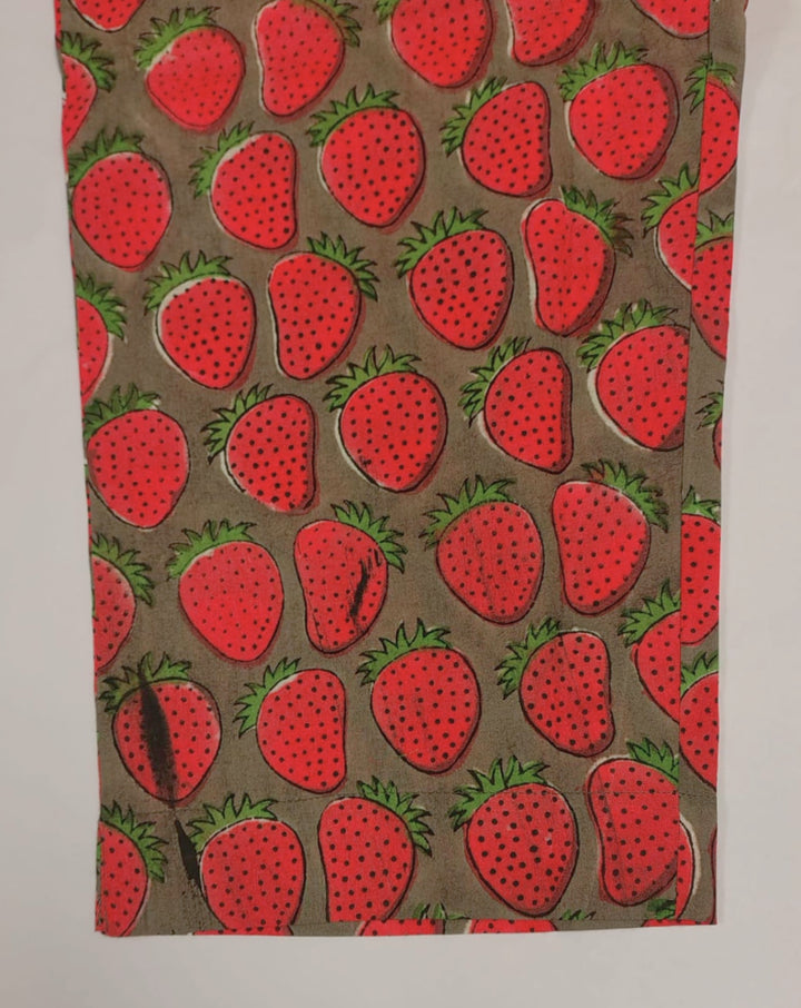 Strawberry Chill Jams Cotton Co-ord Set - Minor Defect B7