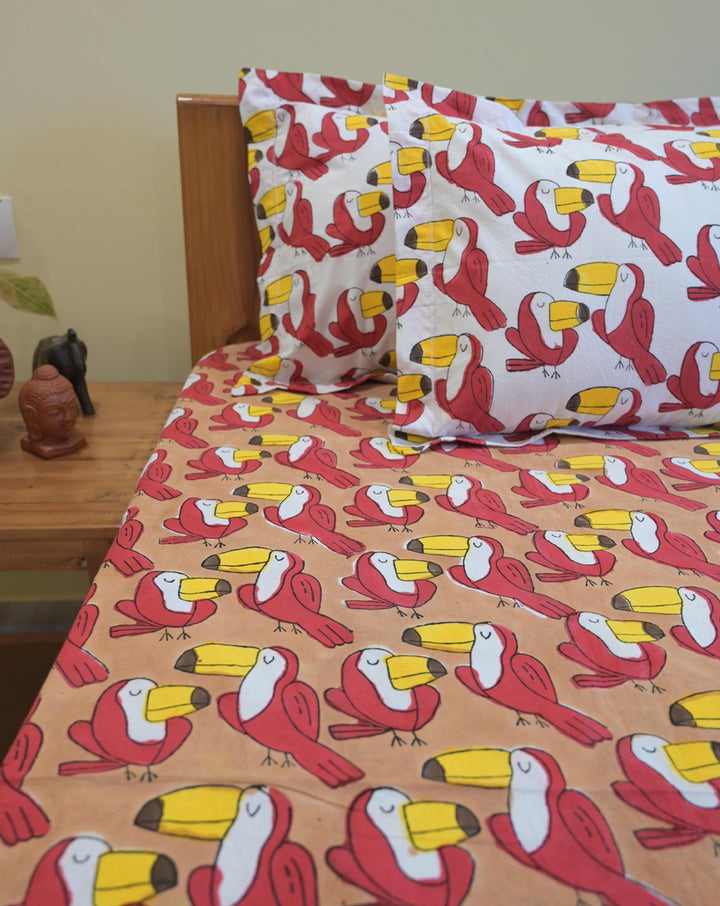 Toucan Premium Cotton King Bedsheet with 2 Pillows