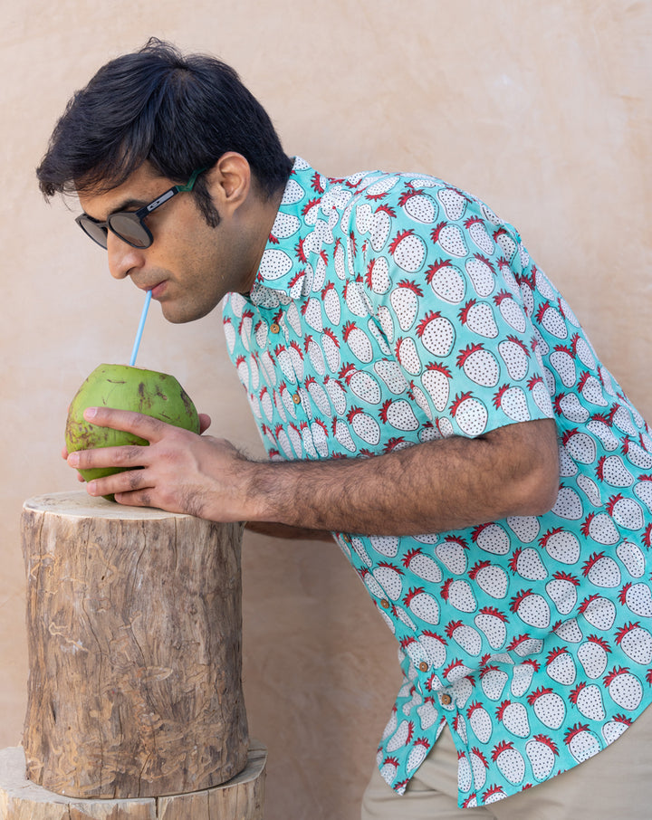 Mint Strawberry Cotton Men's Half Sleeves Shirt