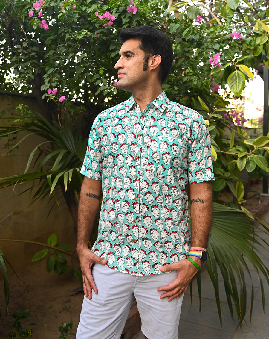 Mint Strawberry Cotton Men's Half Sleeves Shirt