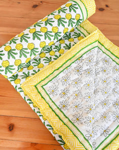 Beet-the-Daisy Cotton Quilt