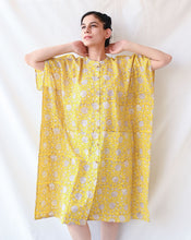 Load image into Gallery viewer, Peela Hand Block Printed Cotton Midi Kaftan Shirt
