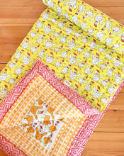 Load image into Gallery viewer, Kuk-Doo-Koo Cotton Quilt
