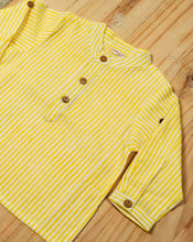 Load image into Gallery viewer, Peeli Dhaari Cotton Kurta Pyjama set for babies
