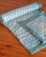 Load image into Gallery viewer, Sky Penguin Polka GOTS Certified Organic Cotton Quilt for Babies/Kids
